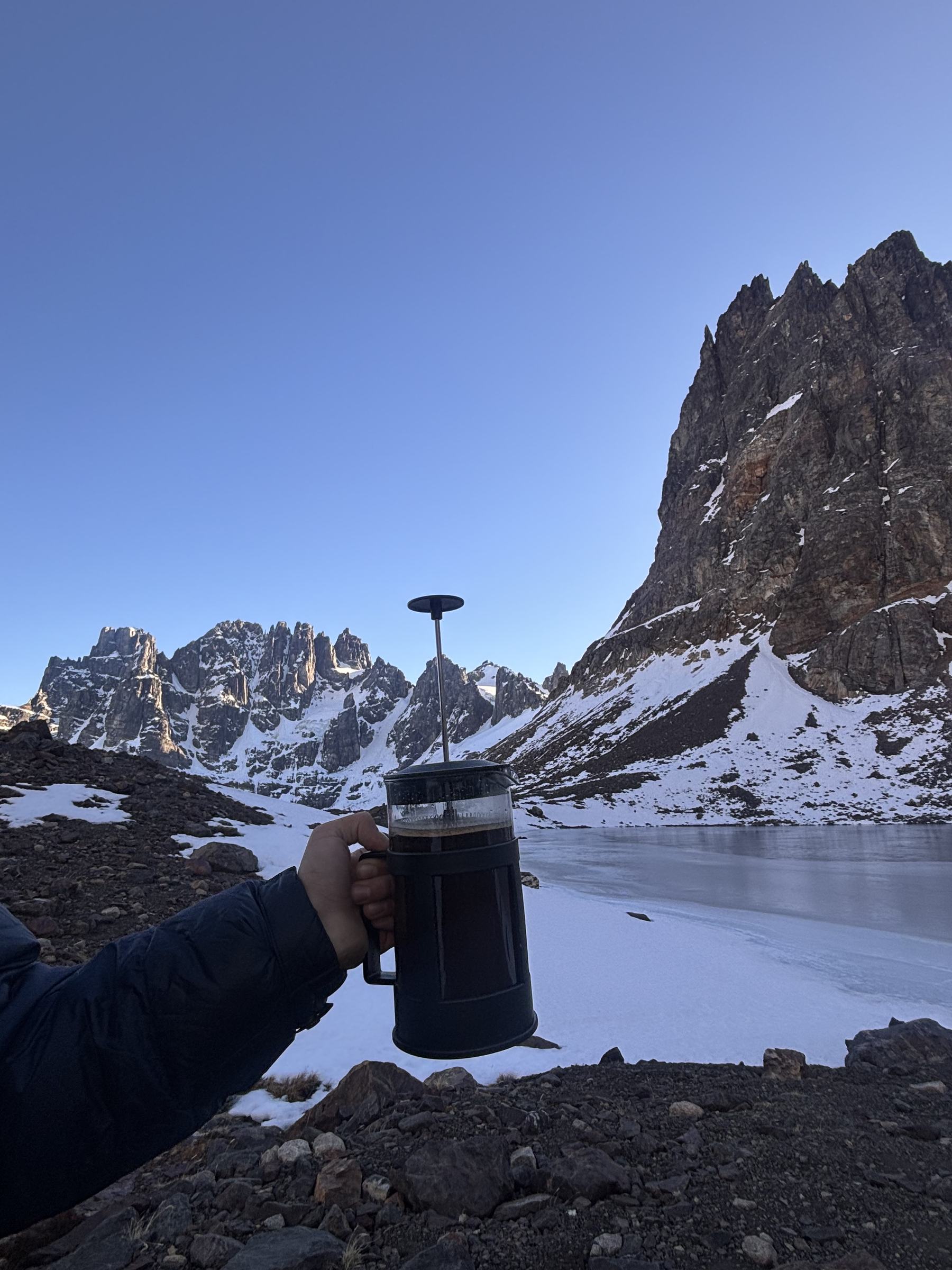 Café junto a la laguna congelada, Laguna Duff